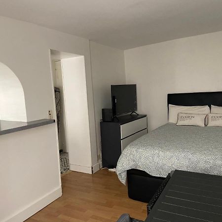 פריז Tres Bel Appartement Montmartre מראה חיצוני תמונה