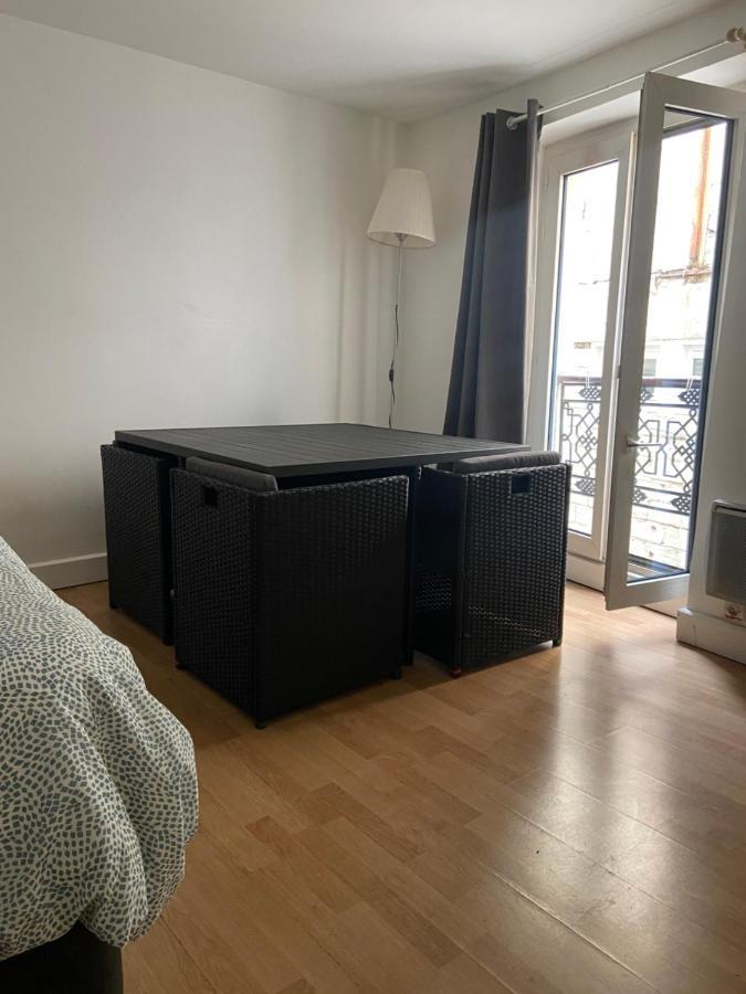 פריז Tres Bel Appartement Montmartre מראה חיצוני תמונה