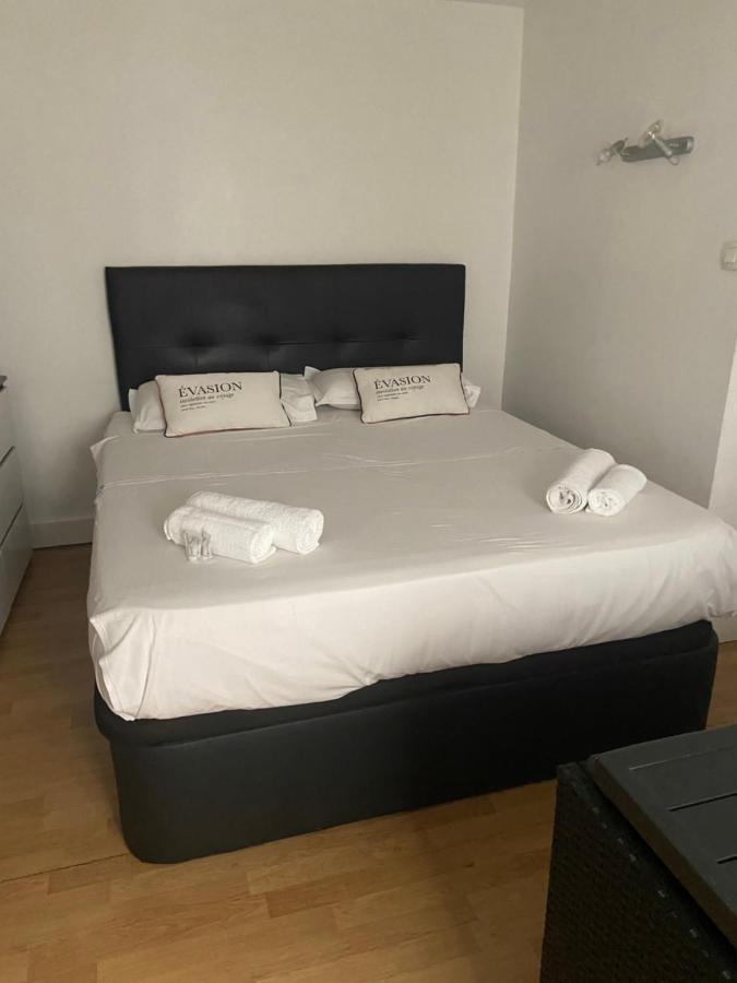 פריז Tres Bel Appartement Montmartre מראה חיצוני תמונה